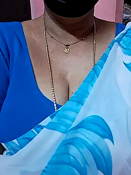 ananya956 online show from December 2025 02:01:01 PM