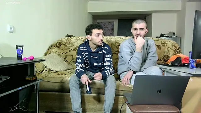 Snapshot of Barney_Tedd chatting on December 2024 01:04:02 AM Barney Tedd online show from December 2024 01:04:02 AM