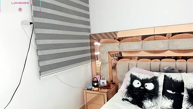 CamiiLovers online show from March 2026 02:06:02 AM