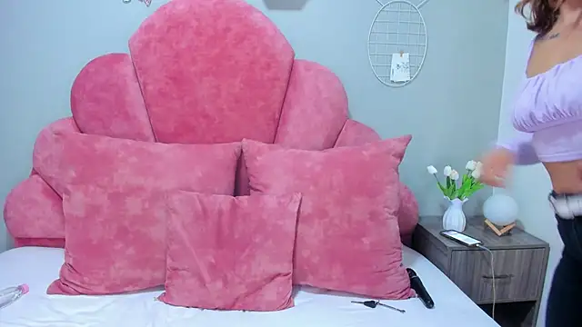 LilithSmith  online show from February 2025 11:39:02 AM