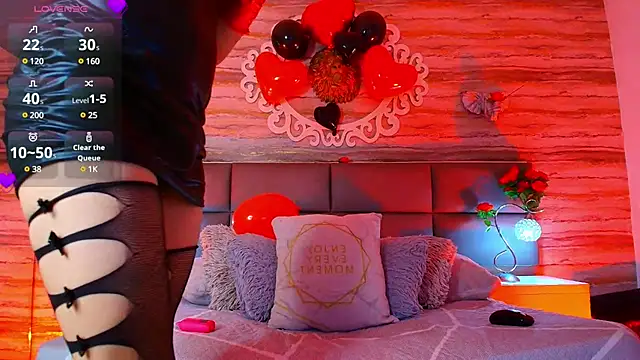 Snapshot of Bella_salvatore chatting on February 2025 08:37:01 PM Bella salvatore online show from February 2025 08:37:01 PM