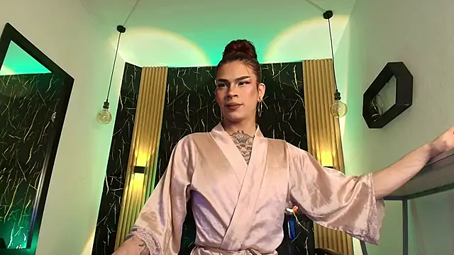 Bella salvatore online show from April 2026 08:14:02 PM