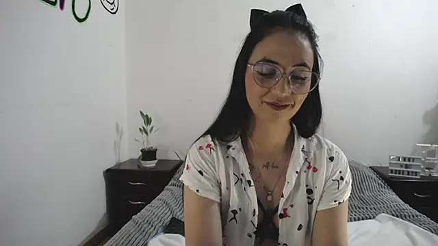 anny roberts online show from December 2024 11:35:02 PM