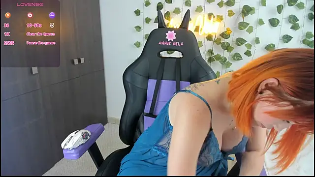 Annie Velas  online show from September 2025 08:24:02 PM