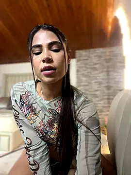 HaileyBaldwin online show from December 2024 06:19:01 PM