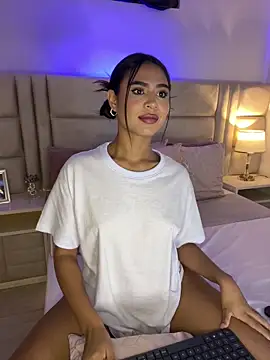 HaileyBaldwin online show from February 2025 09:28:01 PM