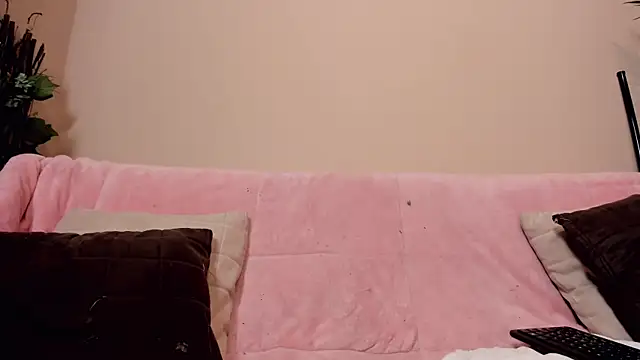 sara  lynn online show from March 2025 03:00:02 AM