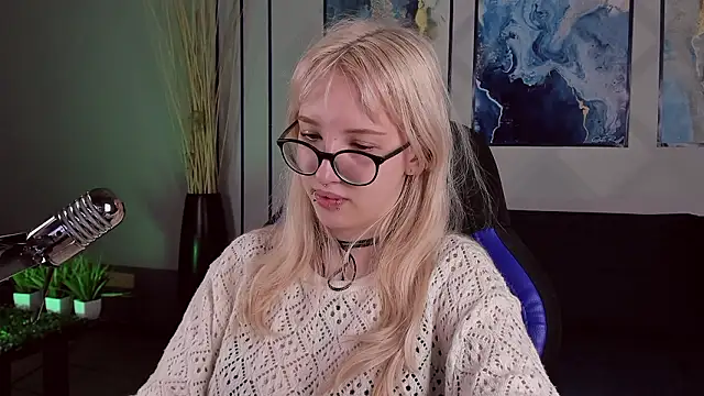 AmayaSakura online show from December 2024 07:36:01 PM