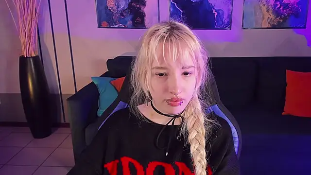 AmayaSakura online show from December 2024 06:20:02 PM