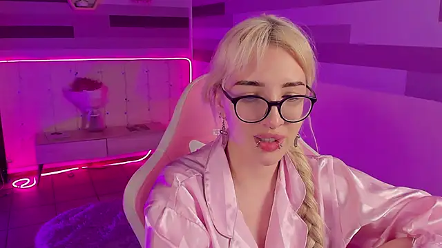 AmayaSakura online show from December 2024 06:50:02 PM