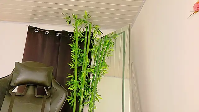 scarlet-jonesx online show from November 2025 10:24:01 PM