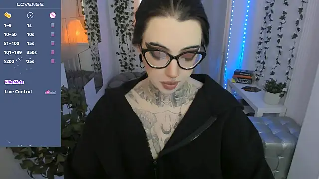 Snapshot of Dixi_Pixi_ chatting on June 2026 05:35:02 AM Dixi Pixi online show from June 2026 05:35:02 AM