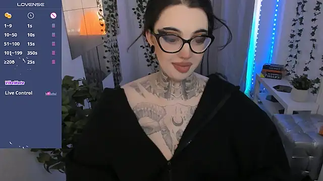 Snapshot of Dixi_Pixi_ chatting on June 2026 05:44:01 AM Dixi Pixi online show from June 2026 05:44:01 AM