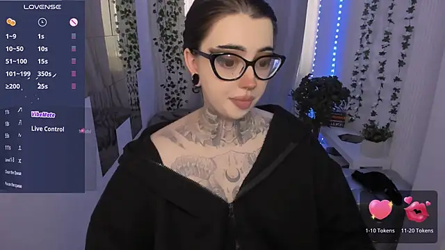 Snapshot of Dixi_Pixi_ chatting on June 2026 05:34:02 AM Dixi Pixi online show from June 2026 05:34:02 AM