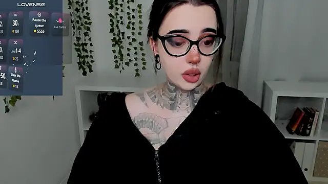 Snapshot of Dixi_Pixi_ chatting on July 2026 05:45:02 AM Dixi Pixi online show from July 2026 05:45:02 AM