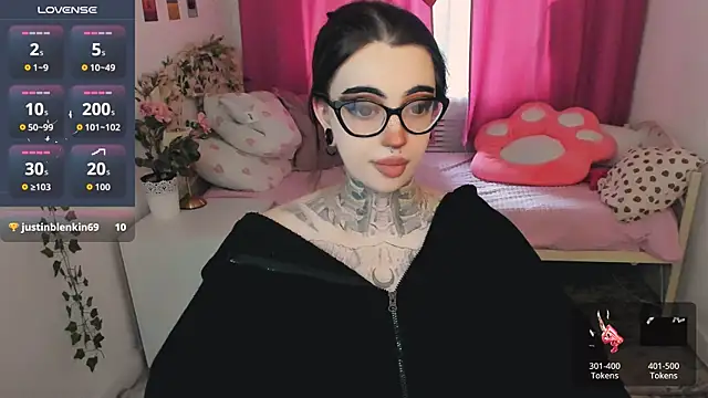 Snapshot of Dixi_Pixi_ chatting on July 2026 05:49:01 AM Dixi Pixi online show from July 2026 05:49:01 AM
