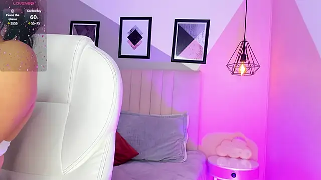 Chloe fischer  online show from February 2025 02:15:02 PM