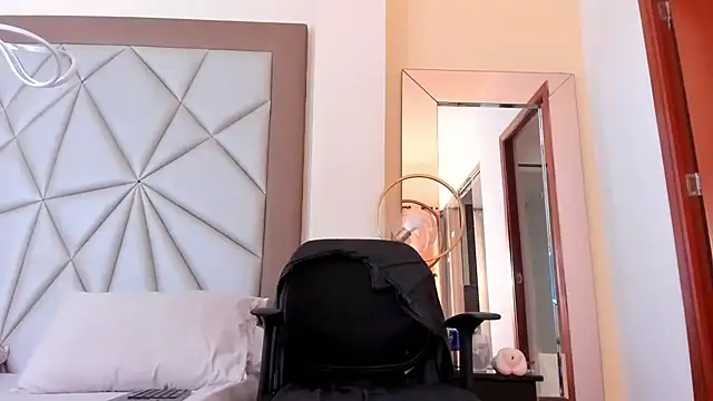 Karimferrer online show from December 2024 03:56:02 AM