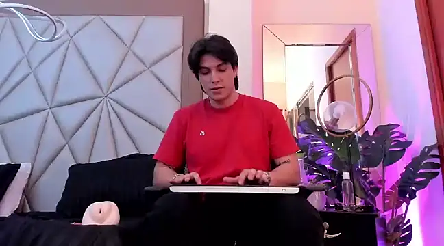 Karimferrer online show from December 2024 07:31:01 AM