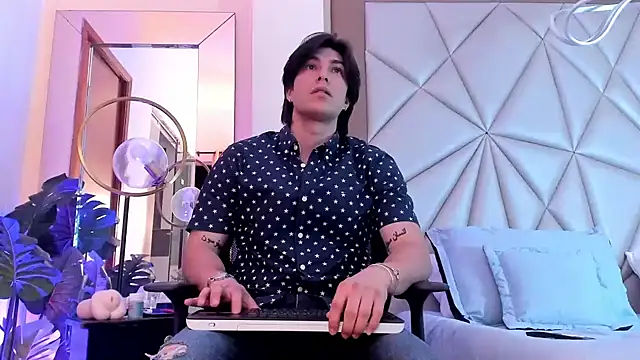 Karimferrer online show from January 2025 03:56:02 AM