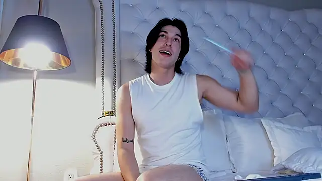 Karimferrer online show from November 2025 07:47:01 PM