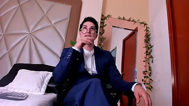 Karimferrer online show from January 2026 08:35:01 PM