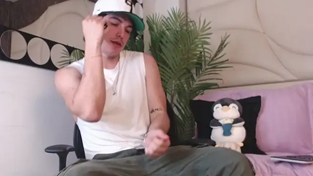 Karimferrer online show from March 2026 04:18:02 AM