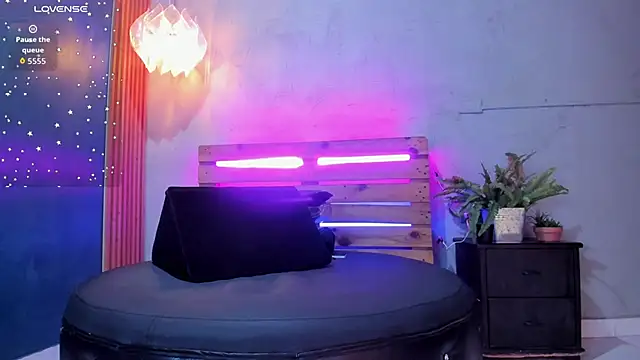 french sexx online show from November 2025 02:10:01 PM