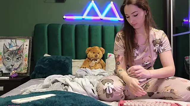 kimmie meow online show from December 2025 07:21:02 PM