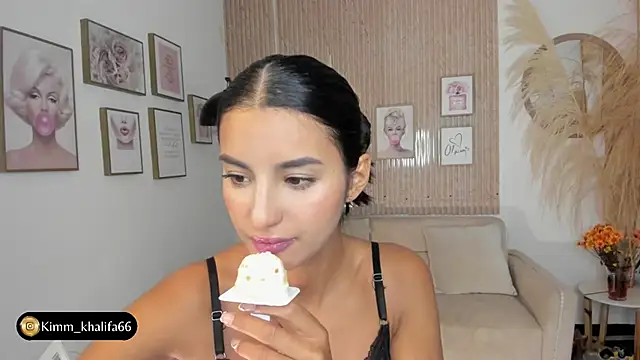 Kimm khalifa online show from February 2025 06:53:01 PM