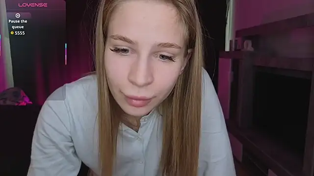 Elis Fox online show from March 2026 11:06:01 AM