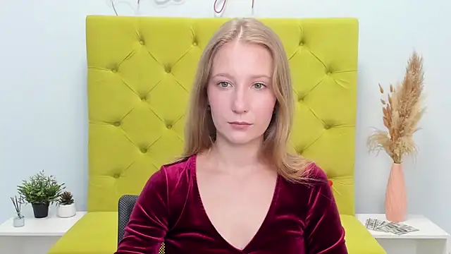 LolaWilsons online show from April 2026 08:20:02 AM