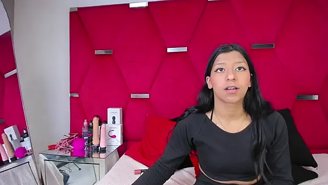 VaneLin18 online show from September 2025 06:00:01 PM