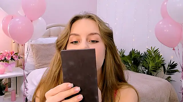 RozzitaBedberry online show from January 2025 09:08:02 AM