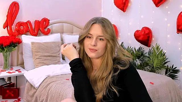 RozzitaBedberry online show from February 2025 07:05:02 PM