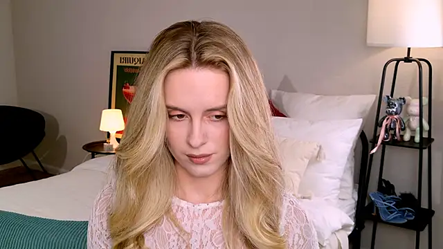 RozzitaBedberry online show from October 2025 01:30:02 PM