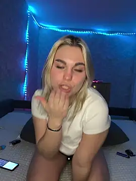 Evaaa Babiesss online show from December 2024 06:12:01 PM