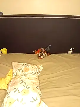 Queen-sluty2 online show from January 2025 07:11:01 PM