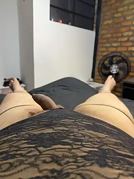 valenthottie online show from March 2026 10:05:01 PM