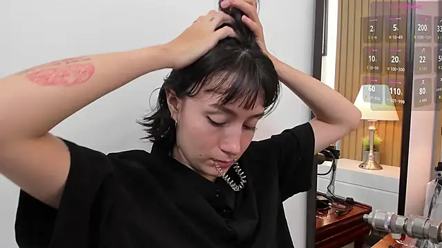 lizzy davis 1 online show from November 2025 03:31:01 AM