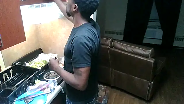 Snapshot of DreamvilleINC chatting on October 2025 12:47:01 AM DreamvilleINC online show from October 2025 12:47:01 AM