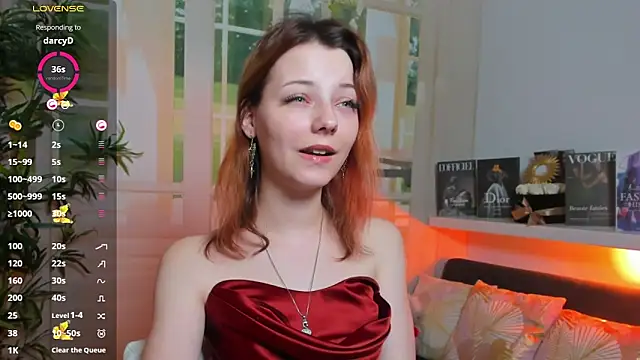 pretty little thing online show from March 2025 06:18:01 PM