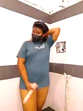 Snapshot of Sexy--queen1 chatting on March 2025 01:24:02 PM Sexy--queen1 online show from March 2025 01:24:02 PM