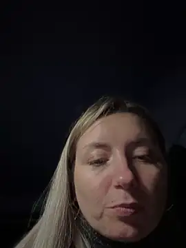 Snapshot of Crazy-Rosa chatting on March 2025 02:01:02 PM Crazy-Rosa online show from March 2025 02:01:02 PM