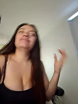 Snapshot of valery_mora chatting on December 2024 01:39:02 PM valery mora online show from December 2024 01:39:02 PM