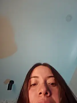 Snapshot of valery_mora chatting on January 2025 02:15:02 PM valery mora online show from January 2025 02:15:02 PM