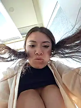 Snapshot of valery_mora chatting on January 2025 05:20:01 PM valery mora online show from January 2025 05:20:01 PM