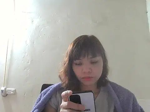 Angela-Eira online show from December 2025 10:17:02 PM