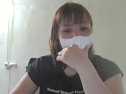 Snapshot of Angela-Eira chatting on May 2026 10:32:02 AM Angela-Eira online show from May 2026 10:32:02 AM