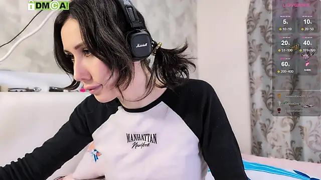 KawaiiNullify online show from November 2025 04:08:01 PM